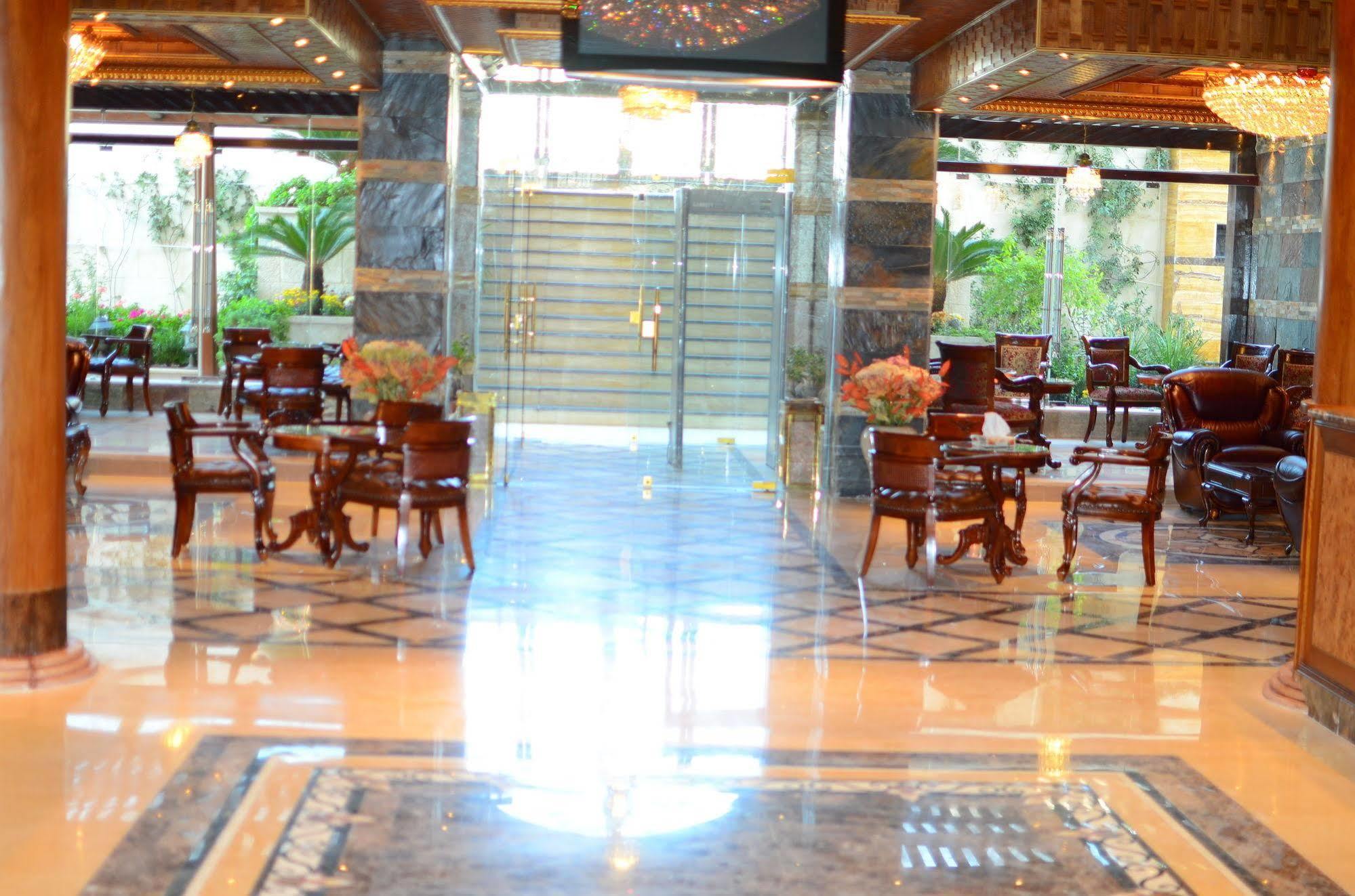 Jad Hotel Suites Amã Exterior foto